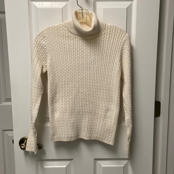 Anne Klein Turtleneck - Picture 1 of 6